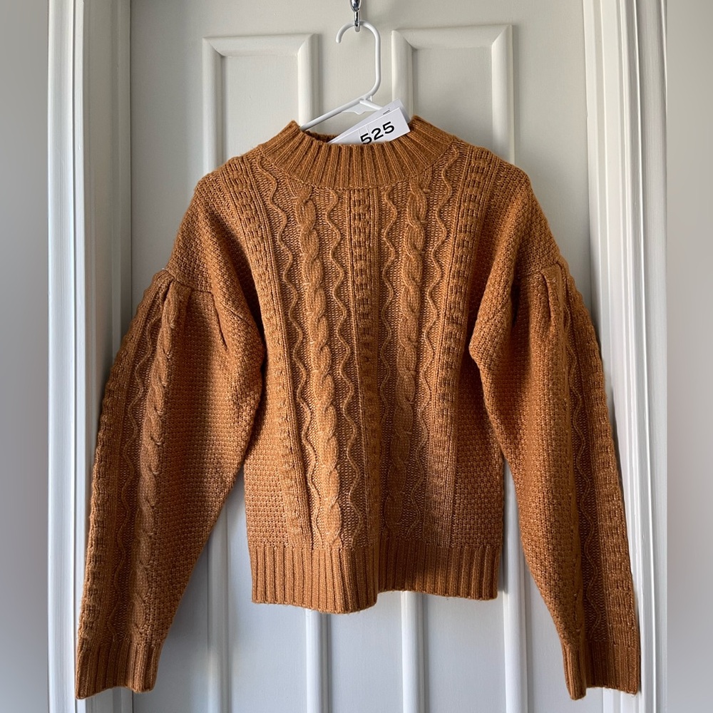 NWT 525 America Women’s Cable Pullover Sweater